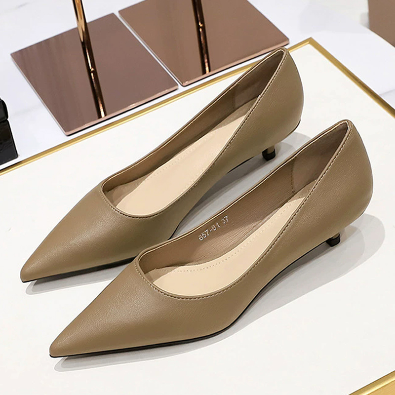 ファッションポインテッドトゥミッドヒールシューズ 4 センチ - Shoe Tree のレビューと価格